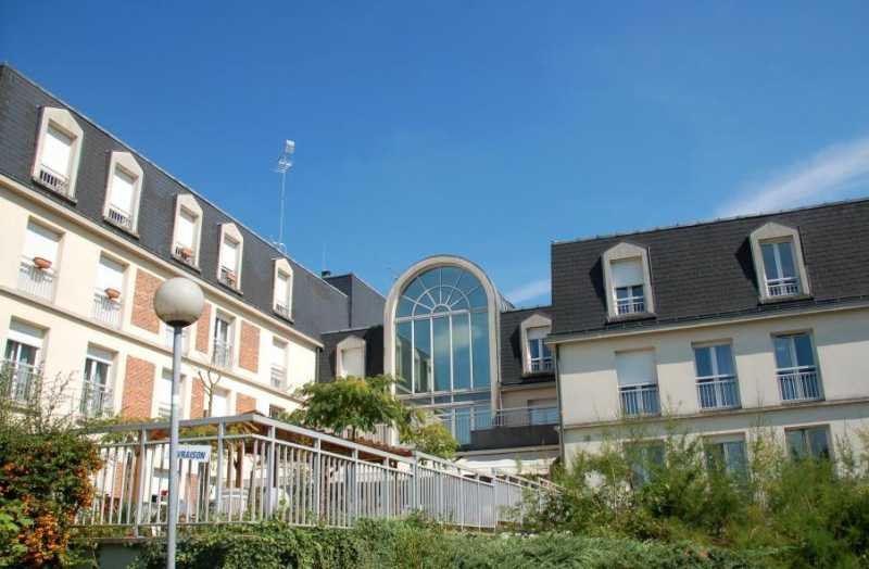 Ehpad Les Larris Breuillet